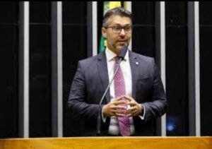 PL de Leonardo Gadelha prevê regras mais claras para propagandas relacionadas a apostas online