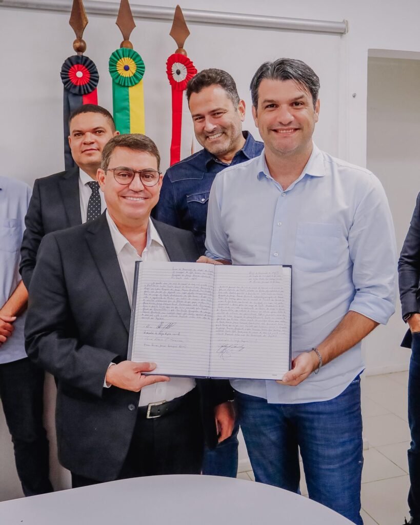 Dinho assume interinamente Prefeitura de João Pessoa