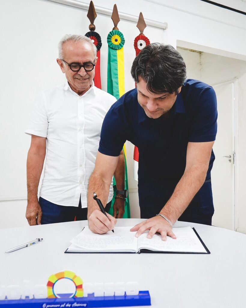 Cícero Lucena participa de reunião da FNP e transmite cargo para cumprir missão oficial na Holanda