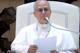 Em primeira coletiva, Papa Leão XIV pede libertação de jornalistas presos no mundo e fim de ‘guerra de palavras e imagens’