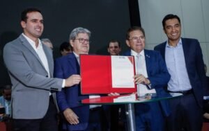 João Azevêdo autoriza pagamento de R$ 168,4 milhões de emendas parlamentares que beneficiam 204 municípios