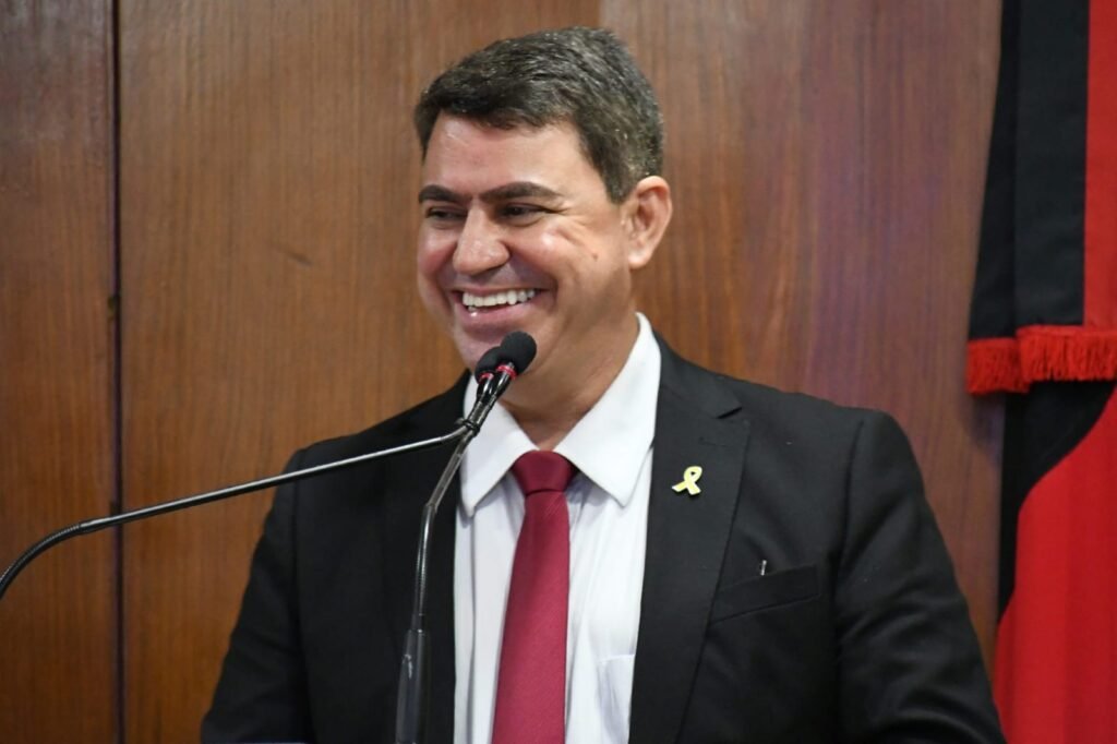 Dinho faz balanço faz balanço de ações do Legislativo Municipal no primeiro semestre