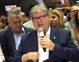 Com aliados em crise, João se reúne com deputados da base para buscar consenso sobre 2026