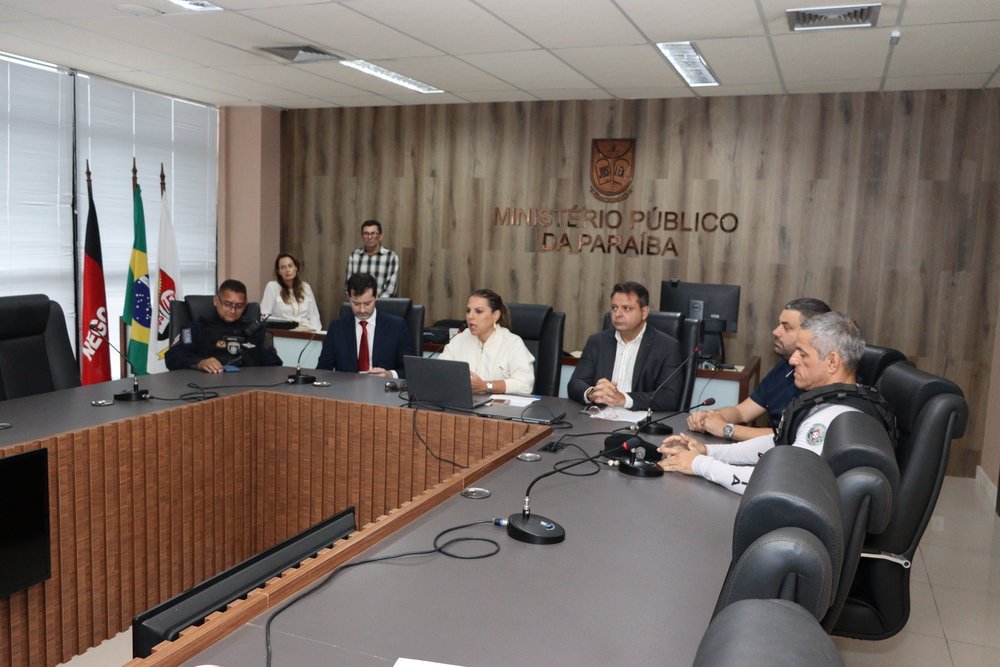 MPPB avalia cumprimento do TAC da Orla e cobra regularização dos ambulantes