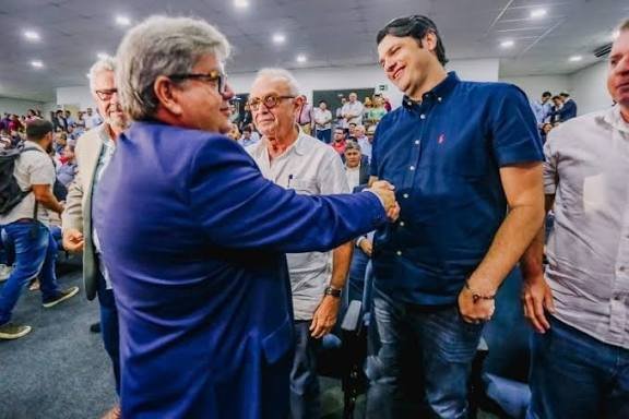 João reafirma respeito por Leo e justifica inviabilidade para sua permanência no diretório do PSB da Capital apoiando Cícero