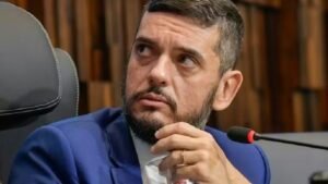 Presidente da Assembleia do Rio de Janeiro, Rodrigo Bacellar é preso pela PF por vazamento de informações