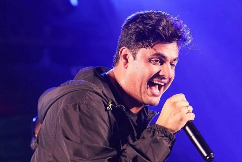 TJPB expede mandado de prisão preventiva contra o cantor João Lima investigado por violência doméstica