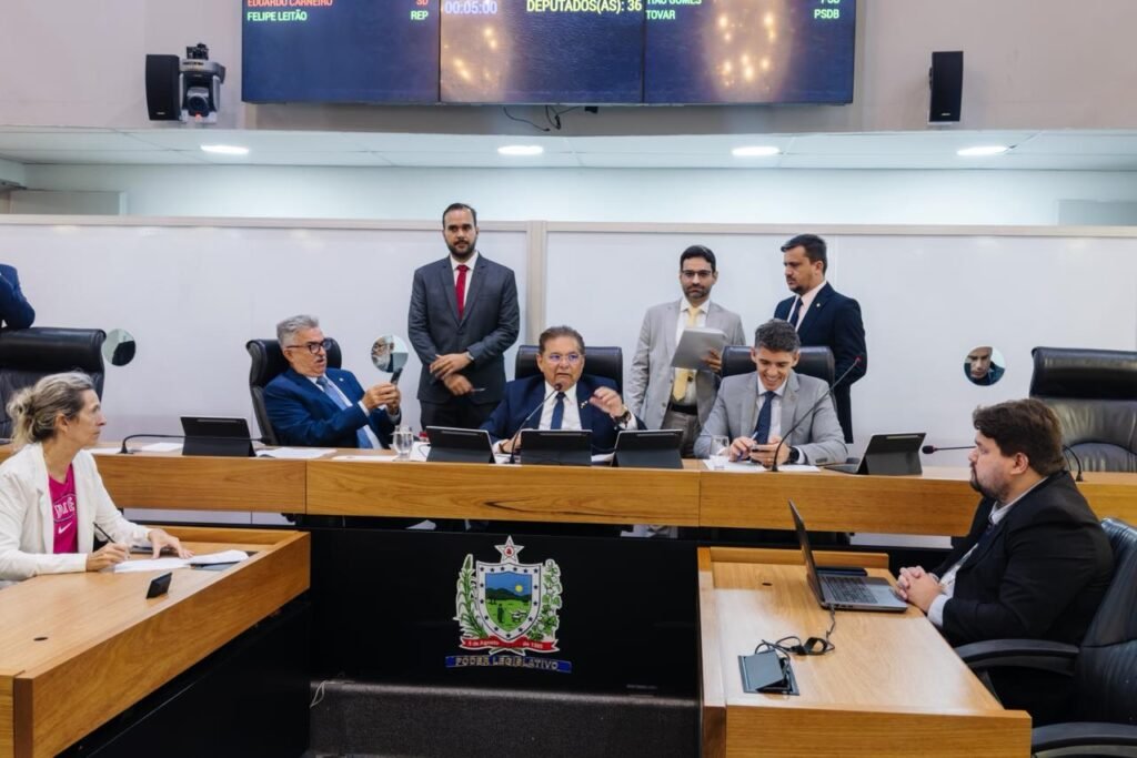 “De volta para Minha Terra”: ALPB aprova projeto para ajudar pessoas em situação de rua que queiram voltar ao estado de origem