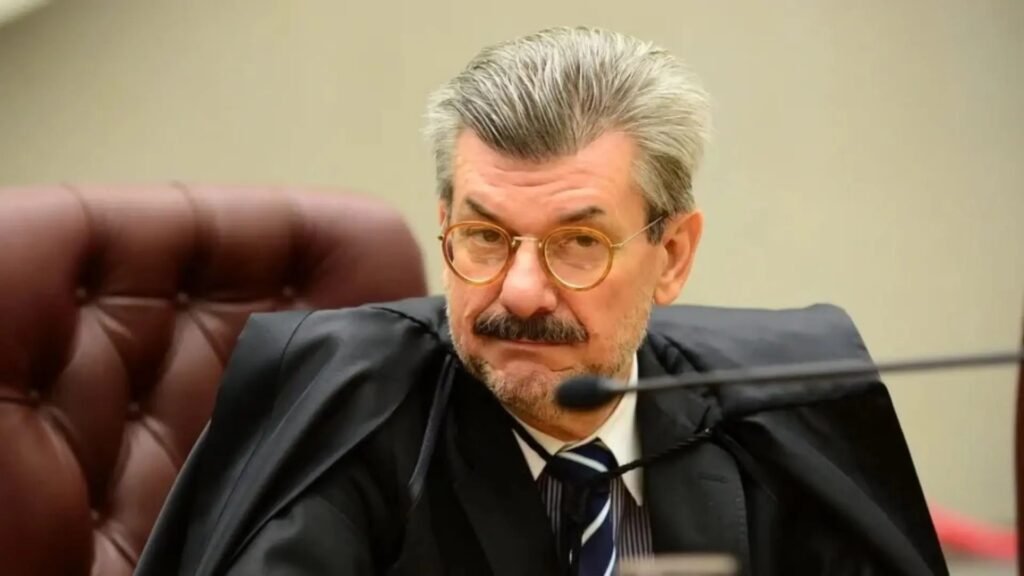 STJ se reúne para avaliar afastamento de ministro acusado de importunação sexual