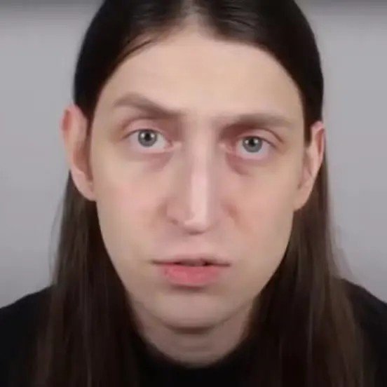 ‘Lei Felca’ entra em vigor e cria novas regras para proteger crianças e adolescentes na Internet