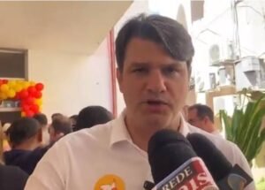 Leo Bezerra surpreende e deixa dúvidas se Cícero Lucena vai renunciar ao cargo para disputar Governo da Paraiba