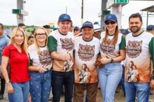 Chico Mendes participa da Tradicional Cavalgada de São José das Marimbas ao Lado dos Prefeitos Alyson Francisco e Denise Bayma