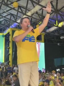 Senado Efraim Filho lança pré-candidatura ao Governo da Paraíba durante ato de filiação ao PL em João Pessoa