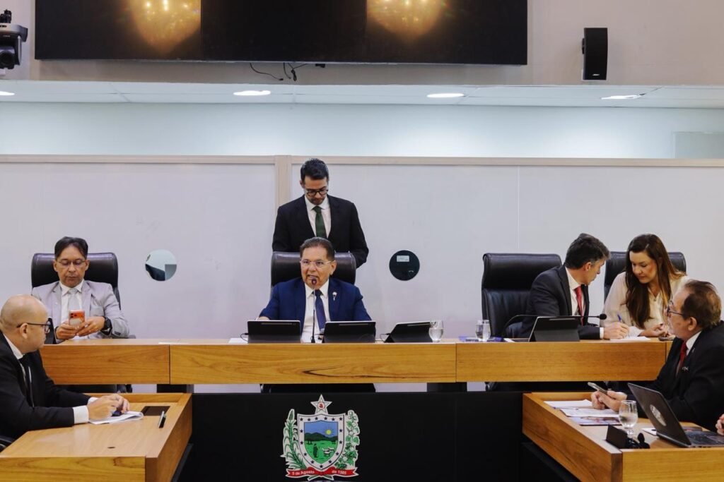 ALPB aprova homenagem a Shaolin, prioridade para exames em vítimas de violência e medidas contra burnout