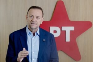 Edinho Silva reúne militância do PT durante planária em João Pessoa e agenda na PB inclui encontros com Lucas e Veneziano