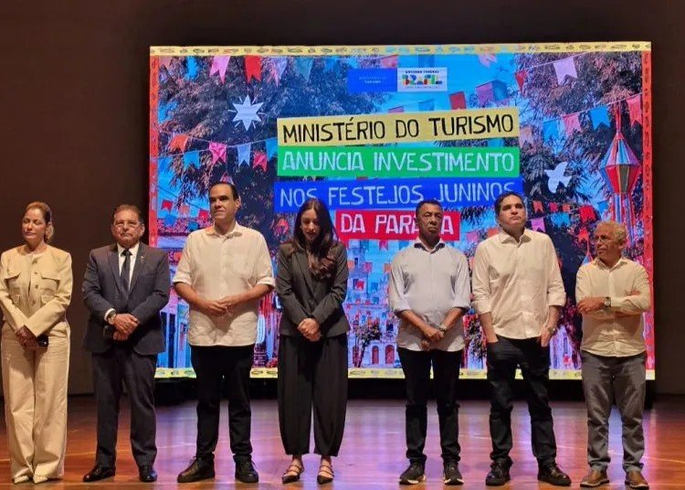 Ministro do Turismo anuncia investimento de mais de R$ 45 milhões para os festejos juninos na Paraíba