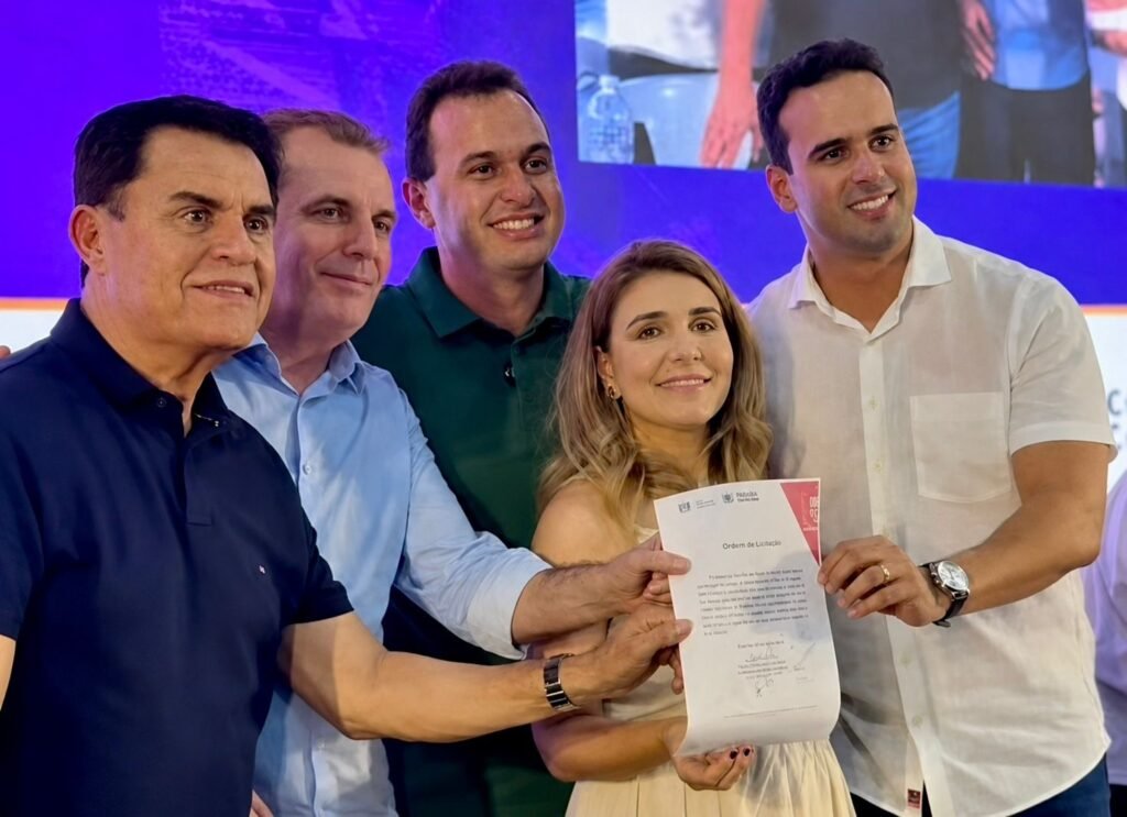 Wilson Santiago celebra anúncio de licitação para a PB-387, que interliga Uiraúna, Poço de José de Moura e Triunfo