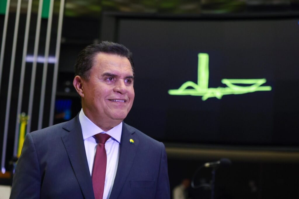 Assembleia Legislativa da Paraíba homenageia Wilson Santiago com a Medalha Epitácio Pessoa nesta segunda-feira (15)