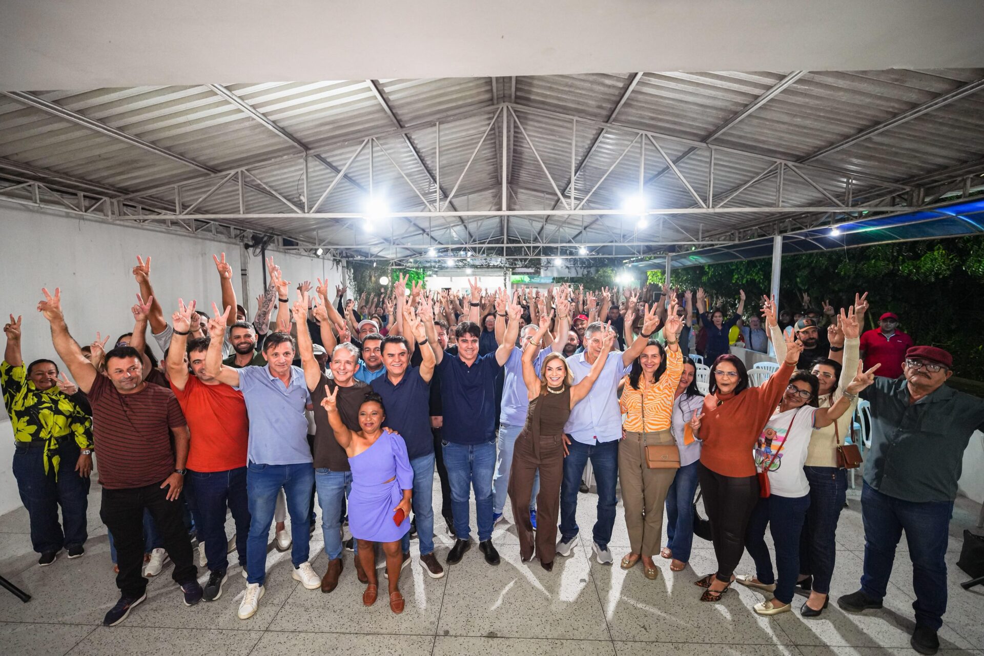 Em grade ato político, prefeita Delúsia e todo o grupo de situação reafirmam apoio a Wilson Santiago em Queimadas