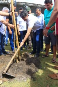 Marcando os cem dias de gestão, Leo Bezerra inaugura Parque Linear II do Valentina com estrutura completa e destaca investimento no bairro