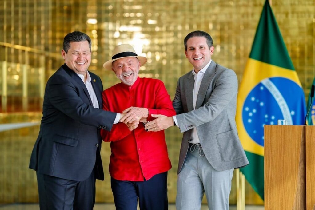Após reunião com Lula, Hugo Motta pauta ‘taxa das blusinhas’, define comissão e aliado é nomeado para cargo na Pesca da Paraíba