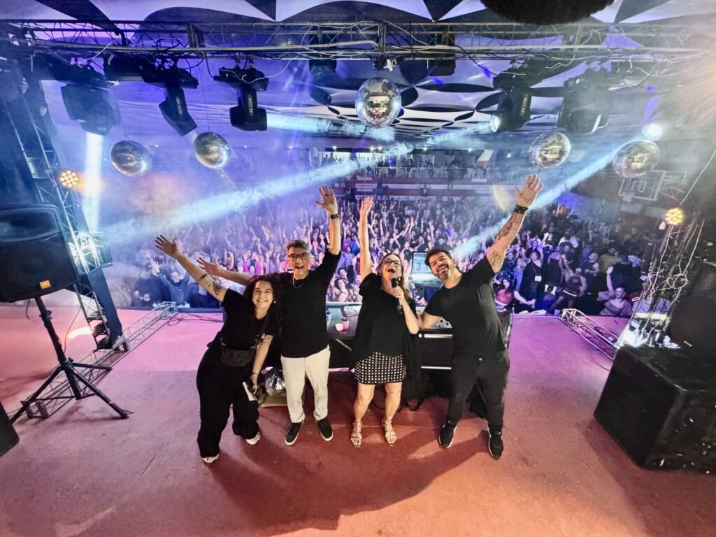 Assustado de Ruth Avelino celebra 25 anos com festa especial no Ginásio do Clube Cabo Branco
