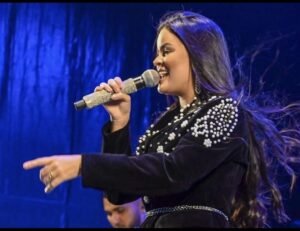 Cantora paraibana Danieze Santiago revela perseguição e cancelamento de shows após denúncias envolvendo o ex-companheiro