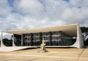 Em meio à crise no STF, parlamentares articulam proposta de reforma do Judiciário