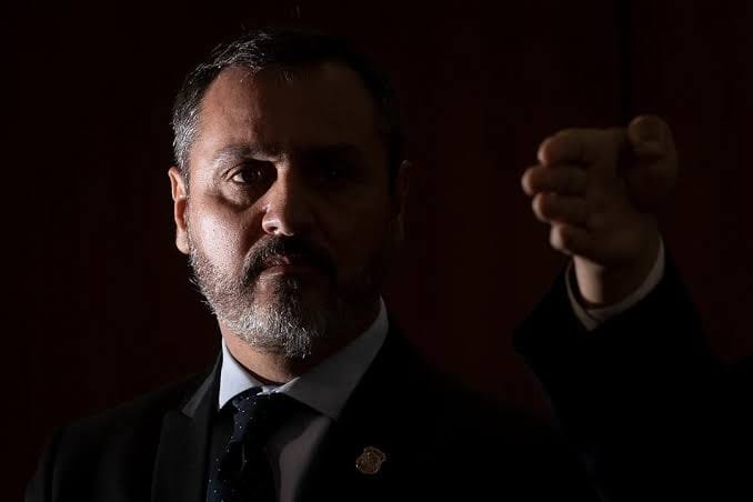 Tensão no STF: Mendonça afasta diretor-geral da PF e chefe da Inteligência em nova escalada da crise