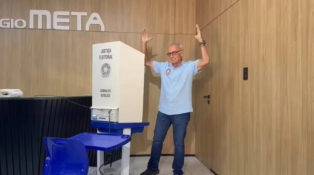 Cícero vota em João Pessoa, cita “injustiças” e pede respeito ao resultado das urnas