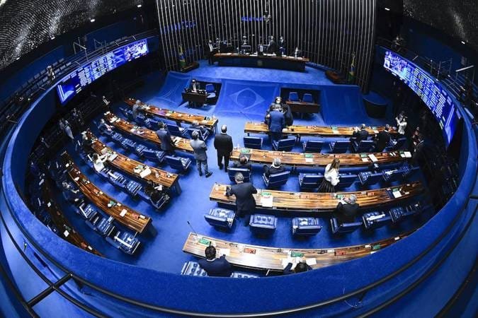 Fim da escala 6×1 ganha força no Senado e provoca embate entre governo e oposição