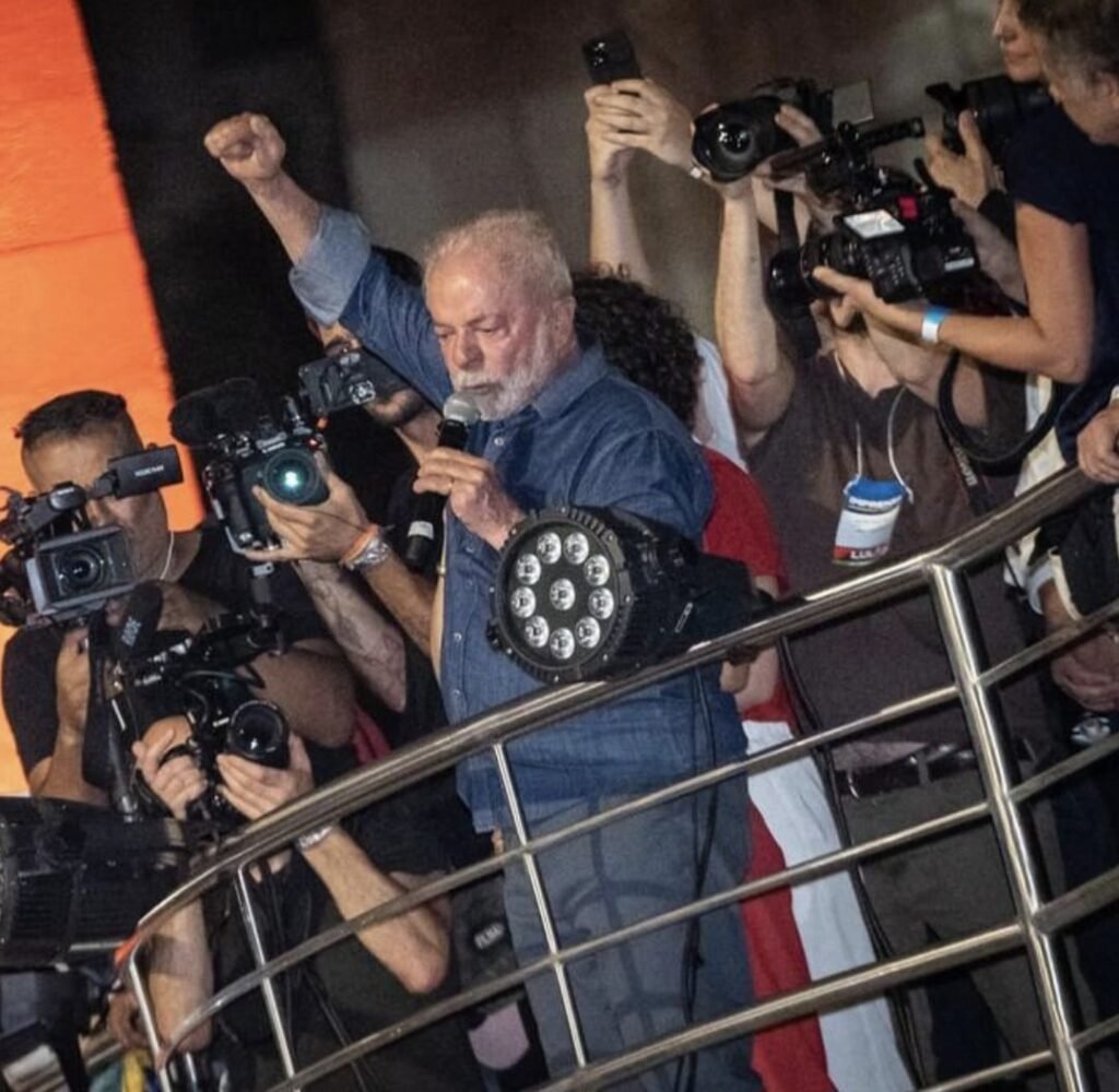 Lula promete fazer da comunicação digital uma das marcas do quarto mandato e ampliar diálogo com a população
