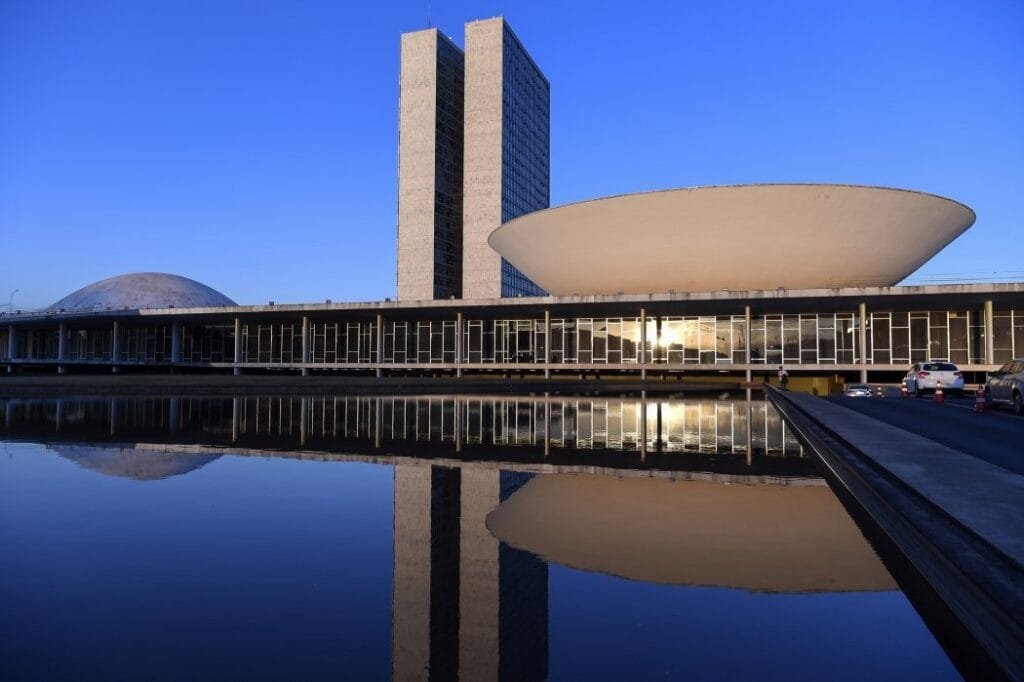 Paraiba elege 12 deputados federais; bancada terá nove reeleitos e três novos nomes