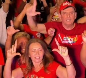 Chico Mendes e Nil vão às ruas de Cajazeiras em mais um ato de campanha pró-Lula