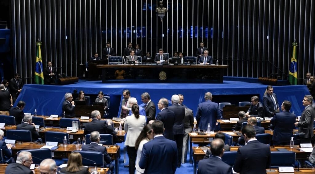 Senado acelera votação da PEC da Segurança Pública em meio à disputa entre governo e oposição
