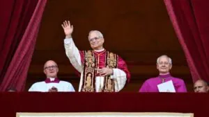 Conclave elege o cardeal Robert Prevost como novo Papa